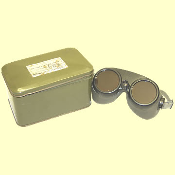 USAAF Goggles - Click for the bigger picture