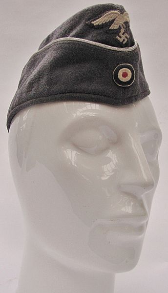Luftwaffe Officers Fliegermetze Side cap - Click for the bigger picture