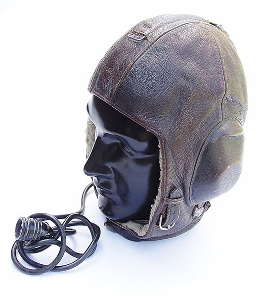 Luftwaffe LKpW101 Flying Helmet - Click for the bigger picture