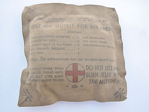 RAF First Aid Outfit for Air Crews - Click for the bigger picture
