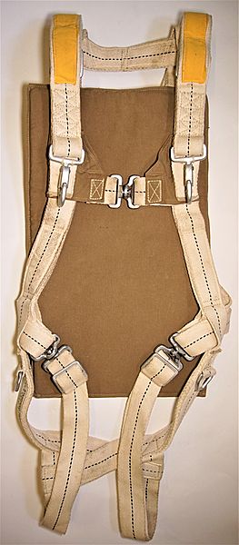 USAAF A-3 Parachute Harness - Click for the bigger picture
