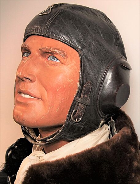 Luftwaffe LKpW101 Winter flying Helmet - Click for the bigger picture