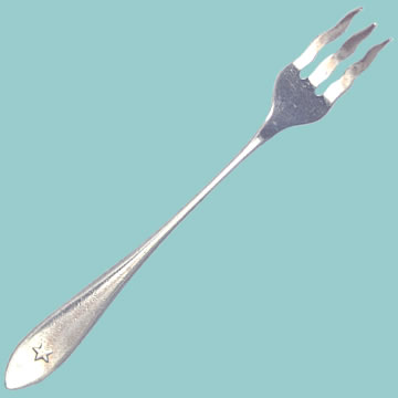 White Star Line Cake Fork - Click for the bigger picture